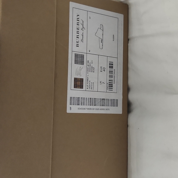 [SOLD]Authentic Burberry Slide - Picture 6 of 7